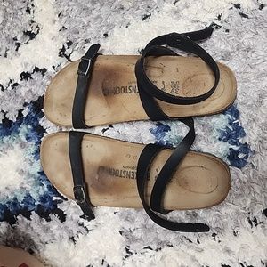 Birkenstock Daloa sandal strap criss cross